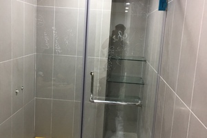Các loại vách kính cường lực phòng tắm thường dùng