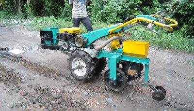 Máy gieo hạt bắp 1 hàng có bón phân giá rẻ