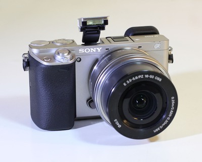 Bán Sony A6000 len kit 16 50mm còn BH 05 2017.