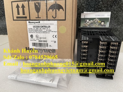 Bộ điều khiển Honeywell DC3200 CE 000R 200 00000 E0 0 bảo hành 1 năm