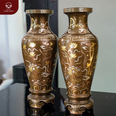 Lọ hoa bàn thờ là gì ?