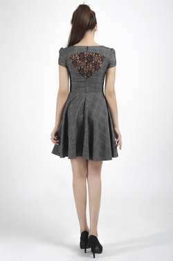 Ảnh số 14: Đầm xòe in bướm ốp ren sau - Giá: 676.000