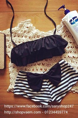 Ảnh số 24: Bikini áo bèo đen quần thắt nơ - B137 - Giá: 199.000