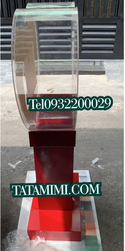 Ảnh số 1: Thùng từ thiện được làm theo hình trái tim