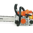 Máy cưa xích chạy xăng giá hấp đẫn nhất tại Hà Nội