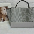 Giảm giá sốc cho các nàng diện đi chơi dịp lễ sắp tới nhé. HOT HOT. . . SHY GIRL, Charles Keith, Dior.