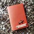 Passport cover gắn tên độc đáo