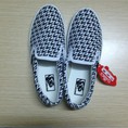 Giày VANS, ZARA, KEDS Made in Vietnam giá cực sốc, chất lượng khỏi chê