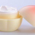 Kem dưỡng da tay trái đào nhập từ Hàn Quốc