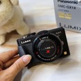 Bán máy ảnh ống kính rời mirroless Panasonic Lumix GX1 len 14 42mm nano