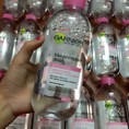 Nước tẩy trang Garnier hồng