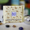 Sôcôla trắng nhân hạt dẻ Weisse Voll Nuss