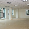Tòa văn phòng 160m2/sàn tại xã đàn, Đống Đa, Hà Nội, xung quanh là các tòa văn phòng