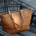LÉMOS Tote Bag, túi xách đơn giản, dáng to, da bò siêu mềm. Made in Việt Nam