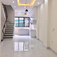 Nhà 5 tầng tron ngõ 91 nguyễn chí thanh cho thuê 2 tầng dưới nhà mb là 34m2 làm văn phòng công ty hoặc kinh doanh online