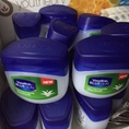 Sáp dưỡng ẩm nha đam Vaseline Blueseal Aloe Fresh Blueseal 100ml của Mỹ