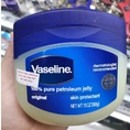 Dưỡng vaseline trong xăm hình