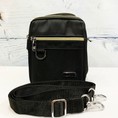 Túi đeo chéo vải dù màu đen chống nước phối dây kéo mạ vàng TDC0005