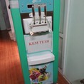 máy làm kem tươi elip universal