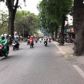 Chính chủ cho thuê nhà 100m2 mặt đường Đê La Thành, vỉa hè rộng 8m, vị trí đắc địa, doanh thu tốt.