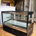Tủ trưng bày bánh kem để bàn
