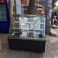 tủ mát trưng bày bánh