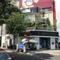 Cho thuê nhà vị trí siêu VIP, góc 2 mặt tiền đường Lê Lợi, Quận 1: trệt và 2 lầu, tổng chiều rộng 2 mặt tiền hơn 26m...