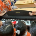 Bowman PIANO trong tiết học âm nhạc tại 1 trường Tiểu học ở Hà Nội