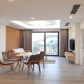 Cho thuê căn hộ dịch vụ tại Tô Ngọc Vân, Tây Hồ, 100m2, 2PN, ban công, đầy đủ nội thất mới hiện đại