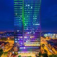 Cho thuê nhà 200m2 x 8 tầng mp Trần Quang Khải mt 15m