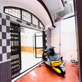 Nhà 3t 56m2 độc lập sân cổng riêng ở mặt ngõ thông Hoàng Minh Thảo, cách mặt đường chỉ 15m, ngang 4,5m hướng Đông Nam