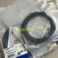 Cảm biến từ Omron E2E X1R5E1 Cty Thiết Bị Điện Số 1