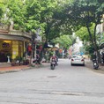 Cần bán gấp mảnh đất vàng Dương Khuê 80m2,mặt tiền rộng, phân lô ô tô tránh, vỉa hè rộng, 18 tỷ