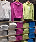 GARAGE SALE I Update 01/12/2016 I Áo chống nắng UNIQLO UV CUT UPF 40 . Hàng xách tay giá chỉ còn 250k/ chiếc