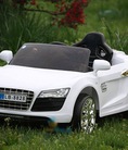 Xe ô tô điện trẻ em Audi R8 LB 8828