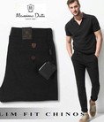 Kaki trouser Pull Bear , Mass Dutt , TopMan là một dạng form quần khá dễ mặc, thoải mái và lịch sự.