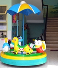 Đu quay nhiều con thú và các loại mâm quay có dù đang thu hút các phụ huynh và các bé