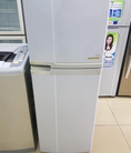 Tủ lạnh cũ Toshiba 145L quạt gió, mới 89%, chạy êm, ngăn rộng, mát đá nhanh, kính chịu lực