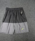Quần đi biển Nike