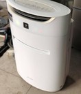 Máy lọc không khí Sharp KI BX50 ĐỜI 2012 Phím cảm ứng