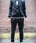 Bộ nỉ thể thao Adidas Dáng boomber, 1 lớp, dày dặn , sắc nét