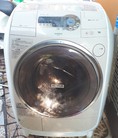 Máy giặt HITACHI BD V2 giặt 9kg sấy 6kg màu kem Thích nhất ở thương hiệu HITACHI là mẫu mã đẹp.