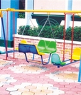 Xích đu giá rẻ cho bé vui chơi thỏa thích