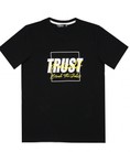 Áo thun nam màu đen in chữ Trust trắng phối chữ Yourself vàng BRIOAT007