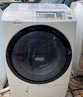 Máy giặt nội địa HITACHI BD S7400L 9KG Date 2012 Màu kem, hình thức còn mới 90%