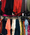 Cửa hàng chuyên hàng sale áo thun nữ giá sập sàn, hết lô này tới lô khác