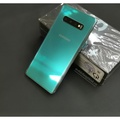Samsung S10 Plus màu xanh ngọc lục bảo hàng công ty còn bảo hành đến 27 tháng 5 năm 2021 full box