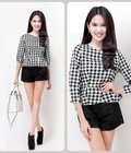 Hình ảnh: Set nguyên bộ thời trang quần short ngắn kết hợp với áo cực sành điệu và trẻ trung