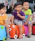 Hình ảnh: Vali kéo trunki vừa làm xe kéo thú cưỡi vừa đựng nhiều đồ cho bé yêu