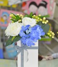 Hình ảnh: Bình sứ + hồng tú cầu